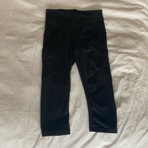 Capri leggings, black, size 4
